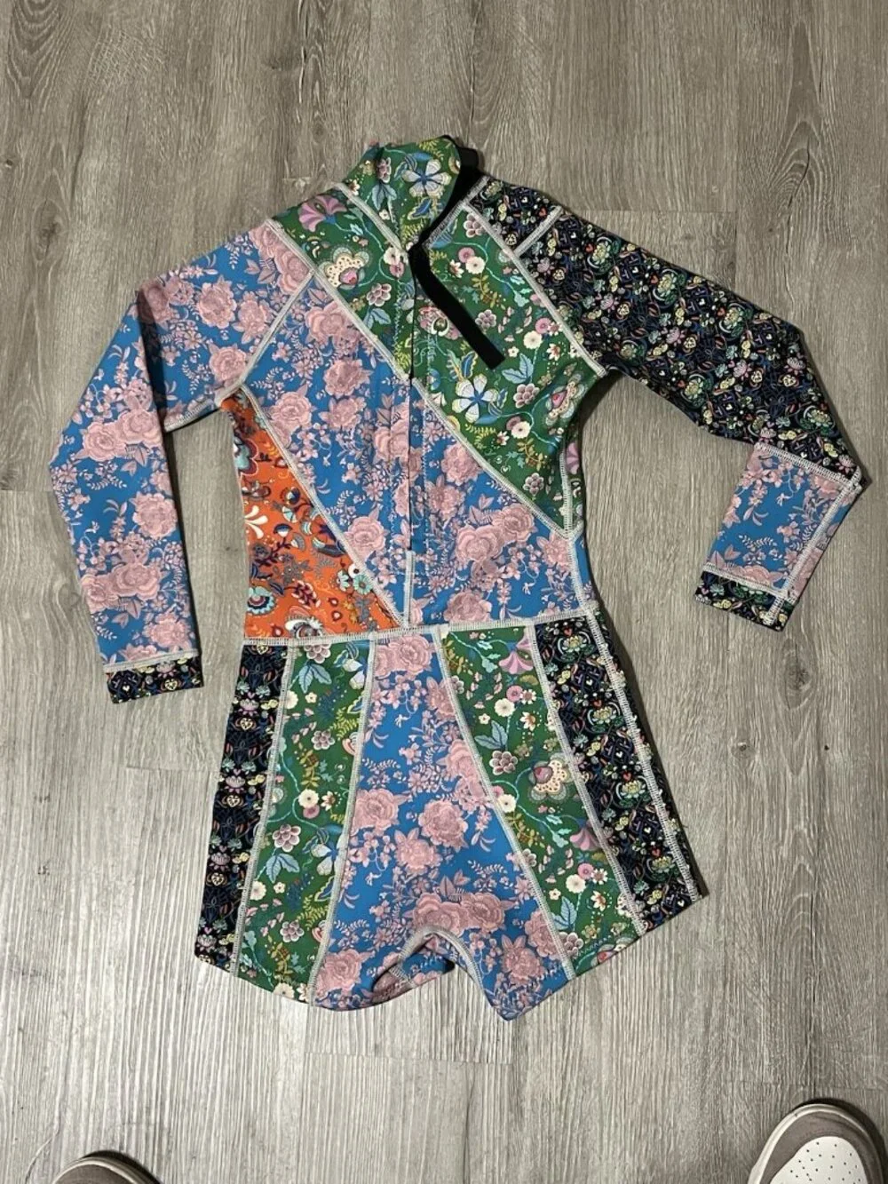 Cynthia Rowley Girls Floral Wetsuit Size 9/10 Patchwork Print